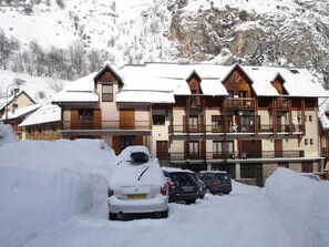 Esterni