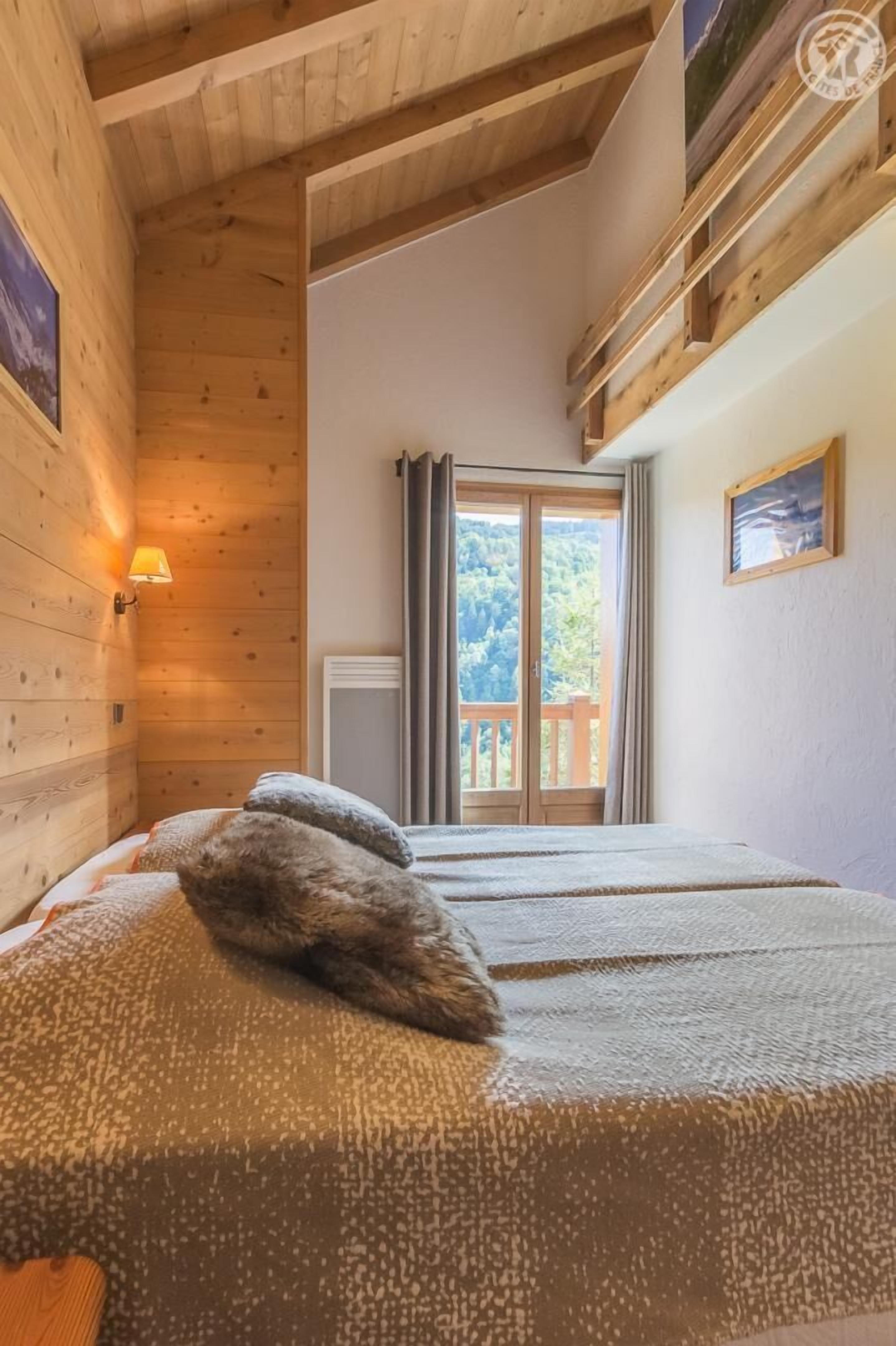 6 chambres, fer et planche à repasser, lit parapluie, Wi-Fi gratuit