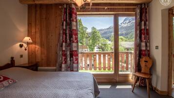 5 chambres, fer et planche à repasser, lit parapluie, Wi-Fi gratuit