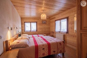 2 chambres, fer et planche à repasser, lit parapluie, Wi-Fi gratuit