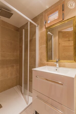 Badewanne, Haartrockner