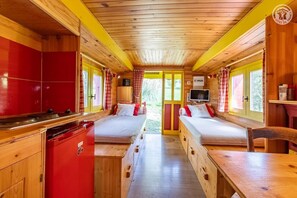 Fer et planche à repasser, Wi-Fi gratuit, draps fournis