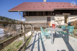 Outdoor dining - Chalet D'elise - Queige (QUEIGE)
