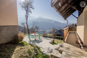 Outdoor dining - Chalet D'elise - Queige (QUEIGE)