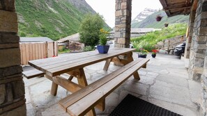 屋外ダイニングエリア