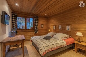 1 bedroom, iron/ironing board, travel crib, free WiFi