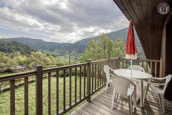 Outdoor dining - Chalet Belledonne - LA Thuile (LA THUILE)