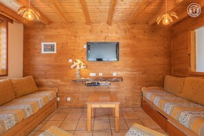 Télévision, chaîne hi-fi