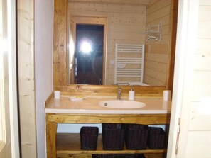 Shower, hair dryer - Chez Maryse - Verrens-arvey (VERRENS ARVEY)