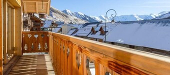 LE Curtil DE Colette