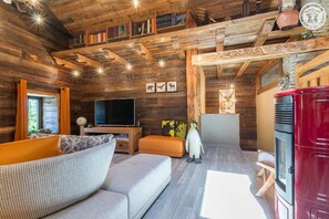 Smart TV, DVD player, stereo