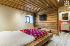 4 Schlafzimmer, Bügeleisen/Bügelbrett, kostenloses WLAN, Bettwäsche