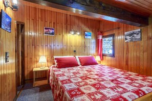 2 bedrooms, iron/ironing board, free WiFi