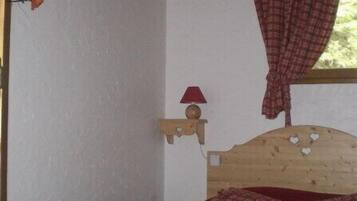 2 chambres, fer et planche à repasser, Wi-Fi gratuit