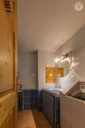 Badekar og hårføner