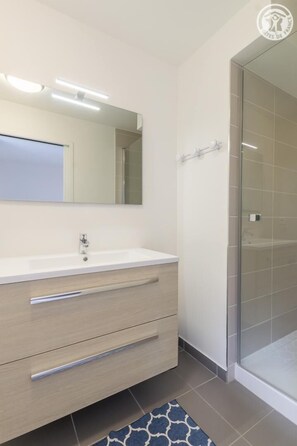 Shower, hair dryer