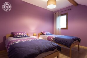 4 bedrooms, iron/ironing board, travel crib, free WiFi