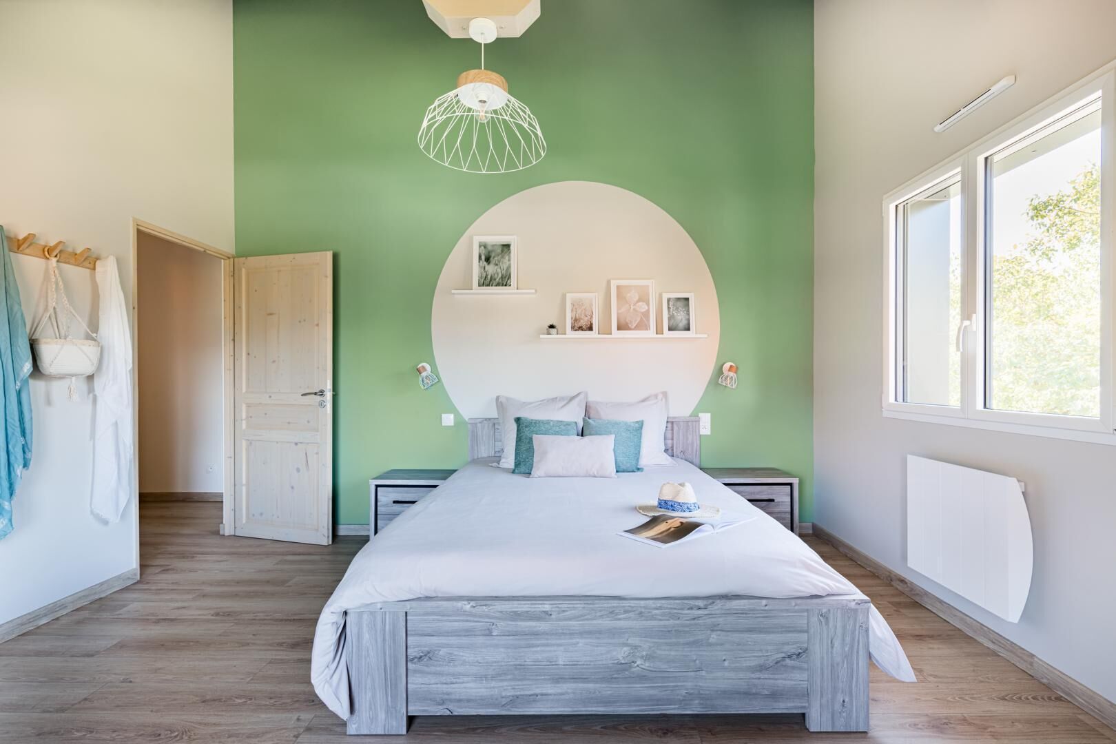 4 makuuhuonetta, silitysrauta/-lauta, vauvan matkasänky, ilmainen Wi-Fi