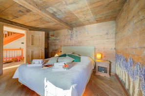 Perhechalet, useita makuuhuoneita (Chalet Lidia Ski in-Ski out 50m) | 4 makuuhuonetta, silitysrauta/-lauta, ilmainen Wi-Fi, vuodevaatteet