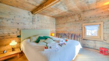 Chalet Keluarga, beberapa kamar (Chalet Lidia Ski in-Ski out 50m) | 4 kamar tidur, setrika/meja setrika, Wi-Fi gratis, dan seprai linen