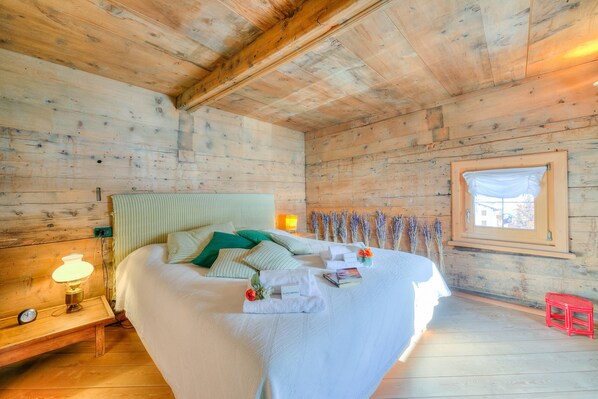 Family Chalet, Multiple Bedrooms (Chalet Lidia Ski in-Ski out 50m) | 4 bedrooms, iron/ironing board, free WiFi, bed sheets - Chalet Lidia Ski in-Ski out 50m (Livigno)