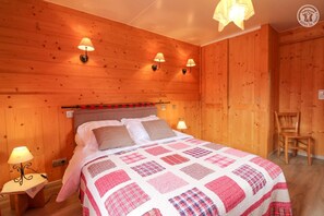 3 Schlafzimmer, Bügeleisen/Bügelbrett, Reisekinderbett, kostenloses WLAN