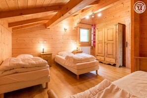 4 Schlafzimmer, Bügeleisen/Bügelbrett, Reisekinderbett, kostenloses WLAN