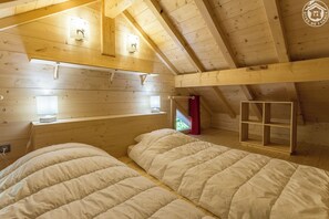 3 bedrooms, iron/ironing board, travel crib, free WiFi