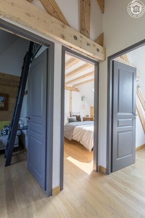 3 chambres, fer et planche à repasser, lit parapluie, Wi-Fi gratuit