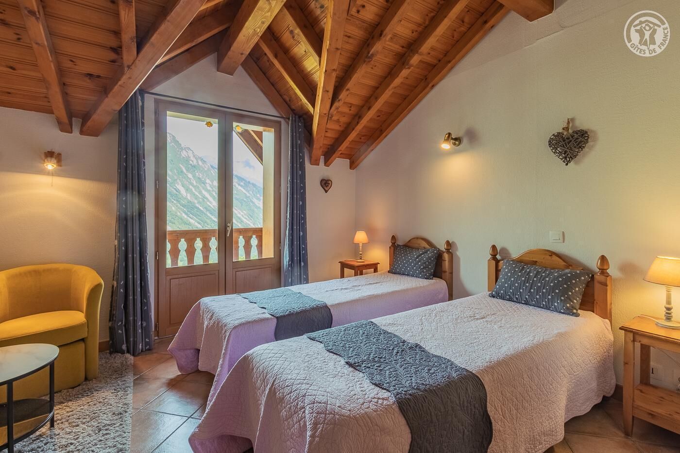 4 chambres, fer et planche à repasser, lit parapluie, Wi-Fi gratuit