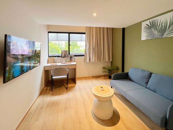 In-room safe, individually furnished, desk, blackout curtains