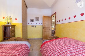 2 Schlafzimmer, Bügeleisen/Bügelbrett, Reisekinderbett, kostenloses WLAN