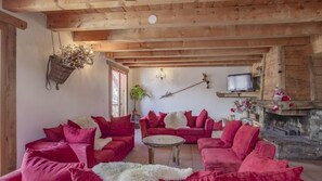 TV, fireplace, DVD player, stereo