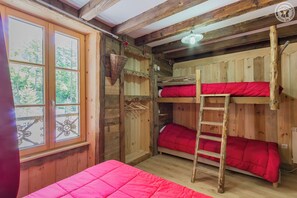 2 Schlafzimmer, Bügeleisen/Bügelbrett, Reisekinderbett, kostenloses WLAN