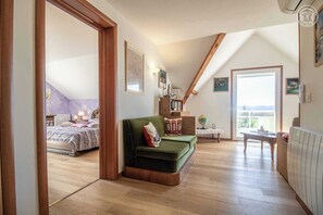 3 soverom, strykejern/-brett, reiseseng for barn og wi-fi (inkludert)