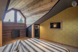 2 habitaciones, tabla de planchar con plancha y cuna de viaje 