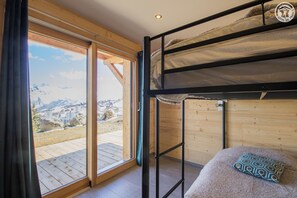 7 chambres, fer et planche à repasser, lit parapluie, Wi-Fi gratuit