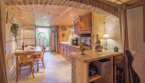 Dining - LA Varnache - Bonvillard (BONVILLARD)