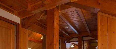 5 chambres, fer et planche à repasser, lit parapluie, Wi-Fi gratuit