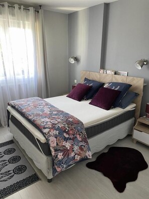 1 chambre, fer et planche à repasser, accès au Wi-Fi (inclus)