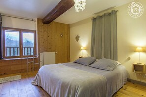 2 soverom, strykejern/-brett, reiseseng for barn og wi-fi (inkludert)