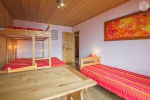 4 bedrooms, iron/ironing board, travel crib, free WiFi