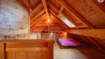 1 slaapkamer, een strijkplank/strijkijzer, reisbedje, gratis wifi