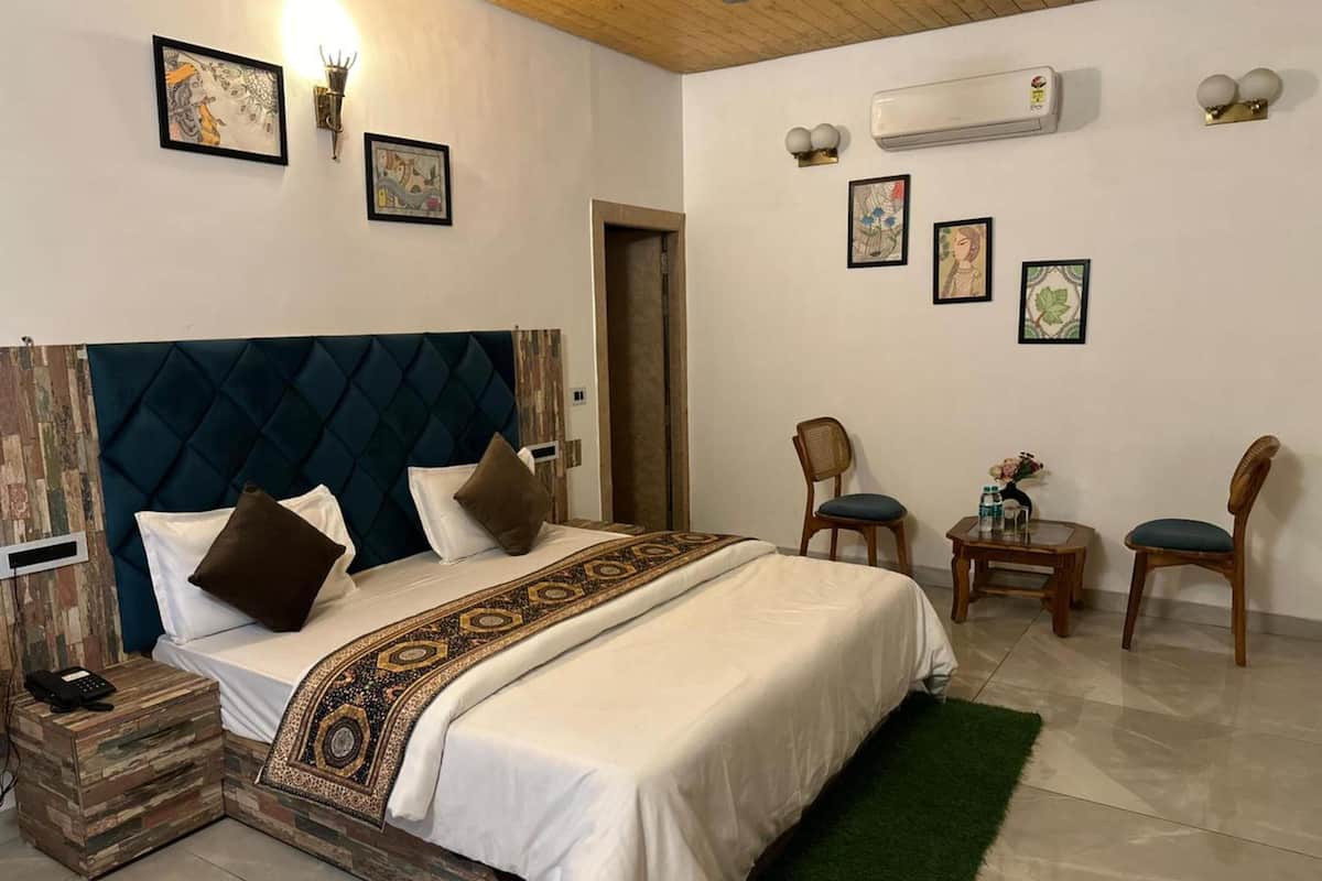 Standard Double Room | Rollaway beds, free WiFi, bed sheets