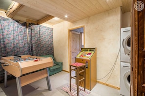 Games room - LE Chalet DE LA Vanoise (SAINT ANDRE)