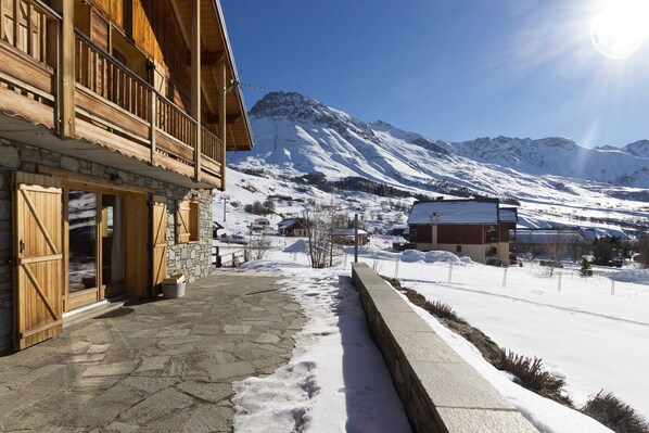 Exterior - Zenith - Albiez Montrond (ALBIEZ MONTROND)