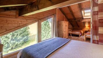 4 chambres, fer et planche Ă repasser, lit parapluie