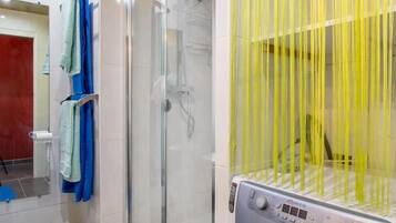 Dusch, hÄrtork och handdukar