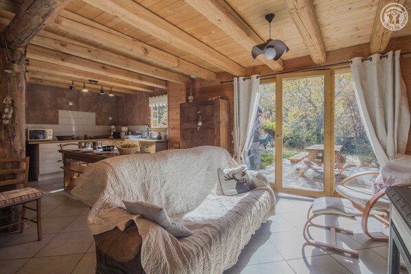 TV, DVD player - L'halle - Bessans - Gîte (BESSANS)