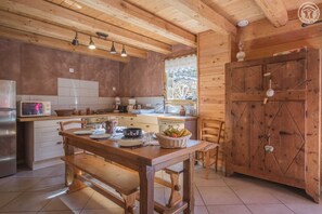 Fridge, microwave, oven, stovetop - L'halle - Bessans - Gîte (BESSANS)